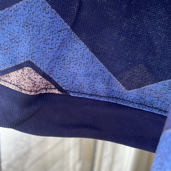 Chevron stripe silky feel top with wide neck - Picture 2 of 3